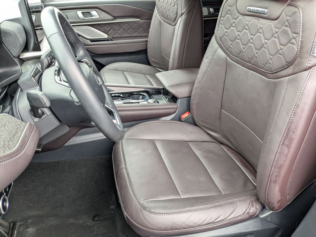 Thumbnail: 2025 Ford Explorer - 16