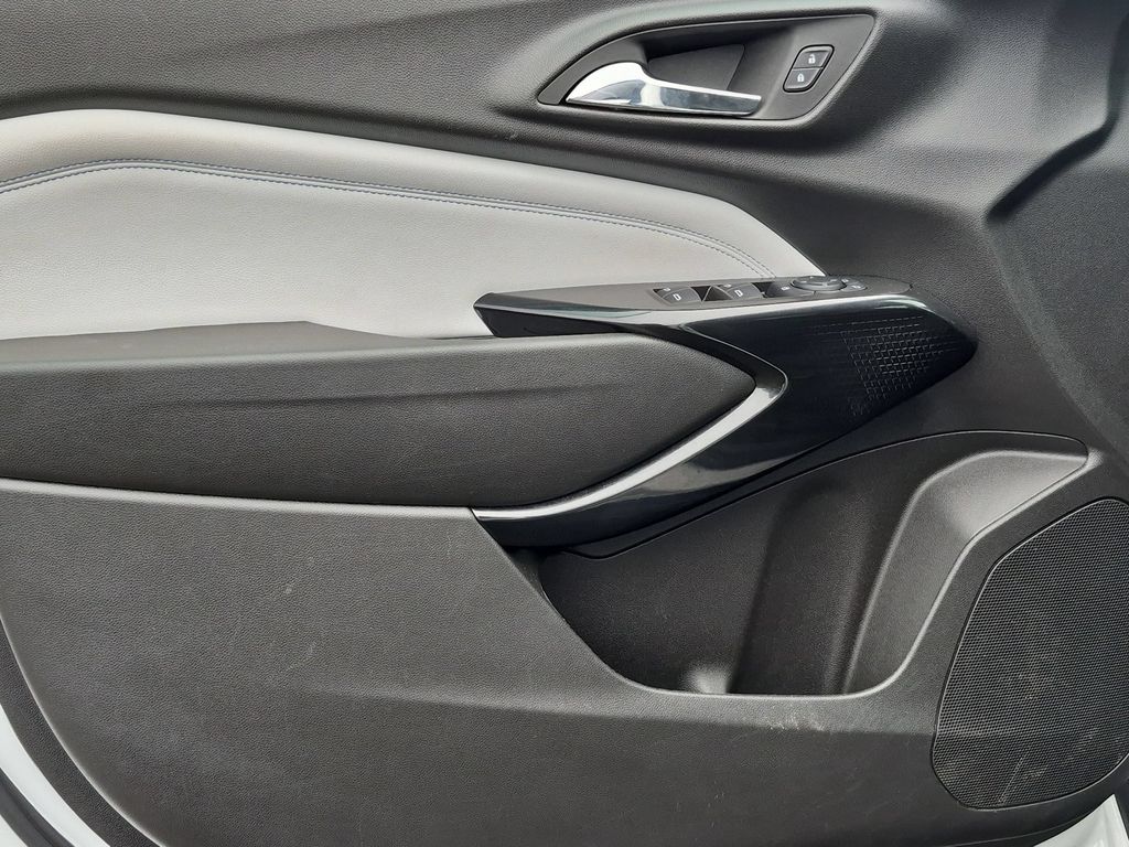 Thumbnail: 2025 Chevrolet Trax - 11