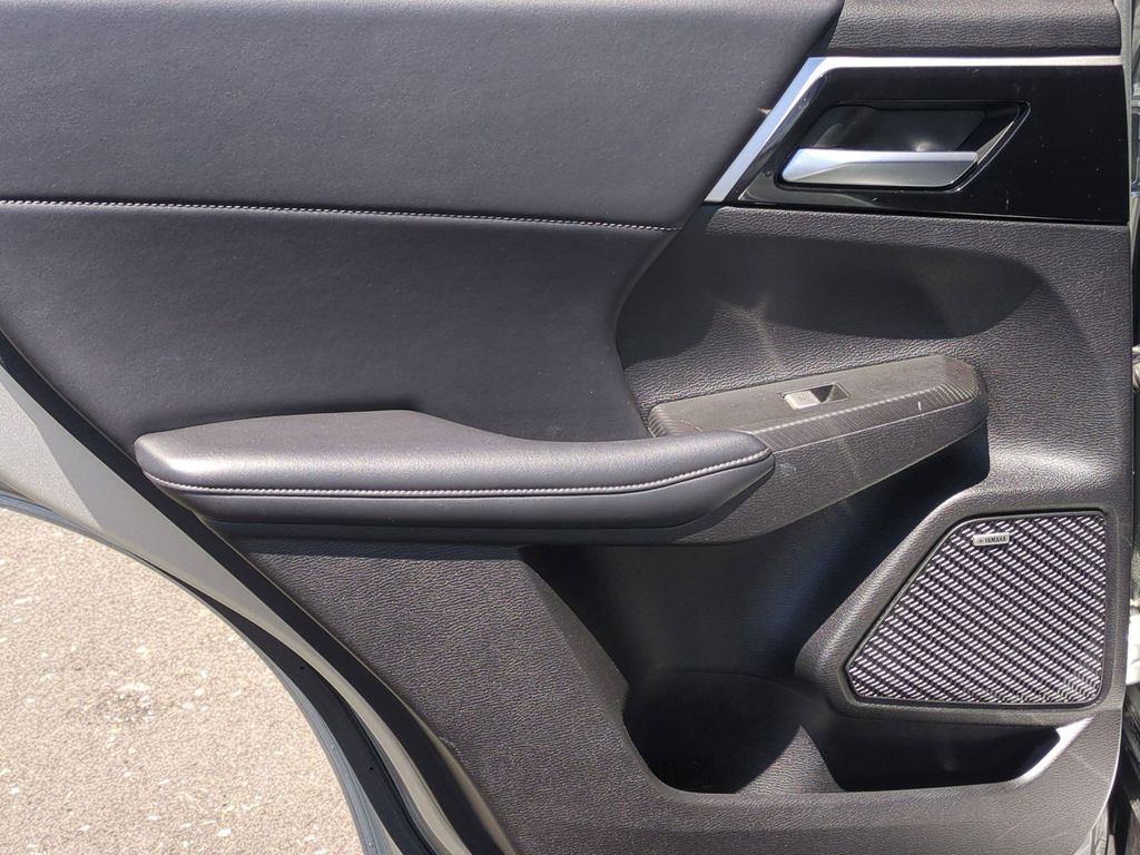Thumbnail: 2025 Mitsubishi Outlander - 27