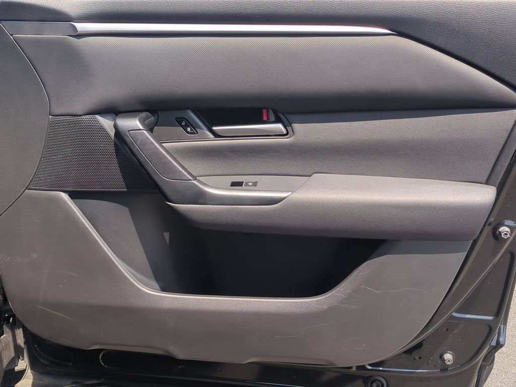 Thumbnail: 2025 Mazda CX-50 - 33