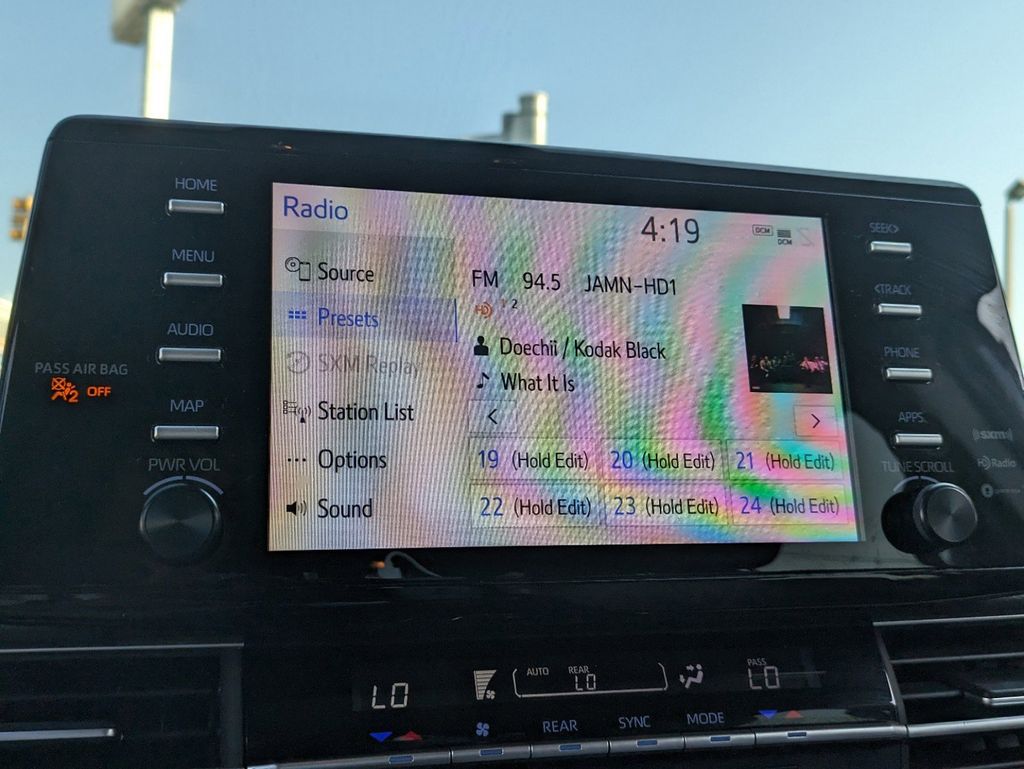 Thumbnail: 2022 Toyota Sienna - 16