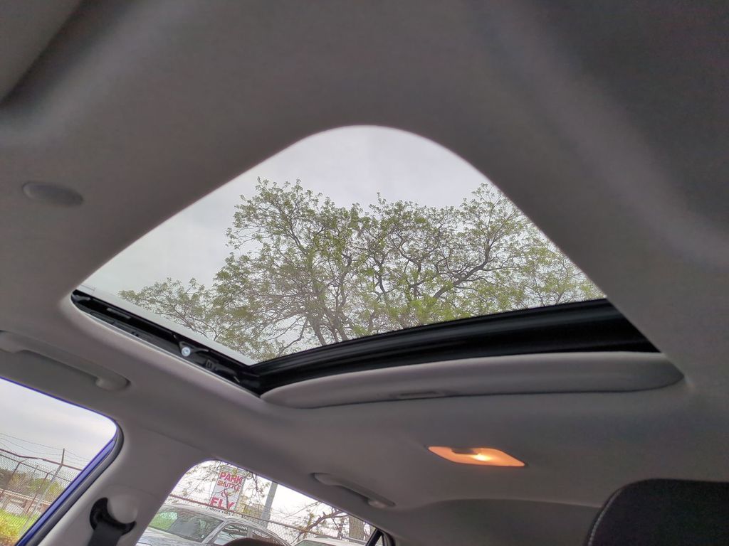 Thumbnail: 2025 Hyundai Venue - 19