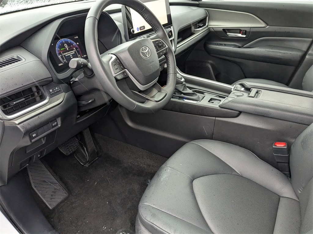 Thumbnail: 2025 Toyota Grand Highlander - 16