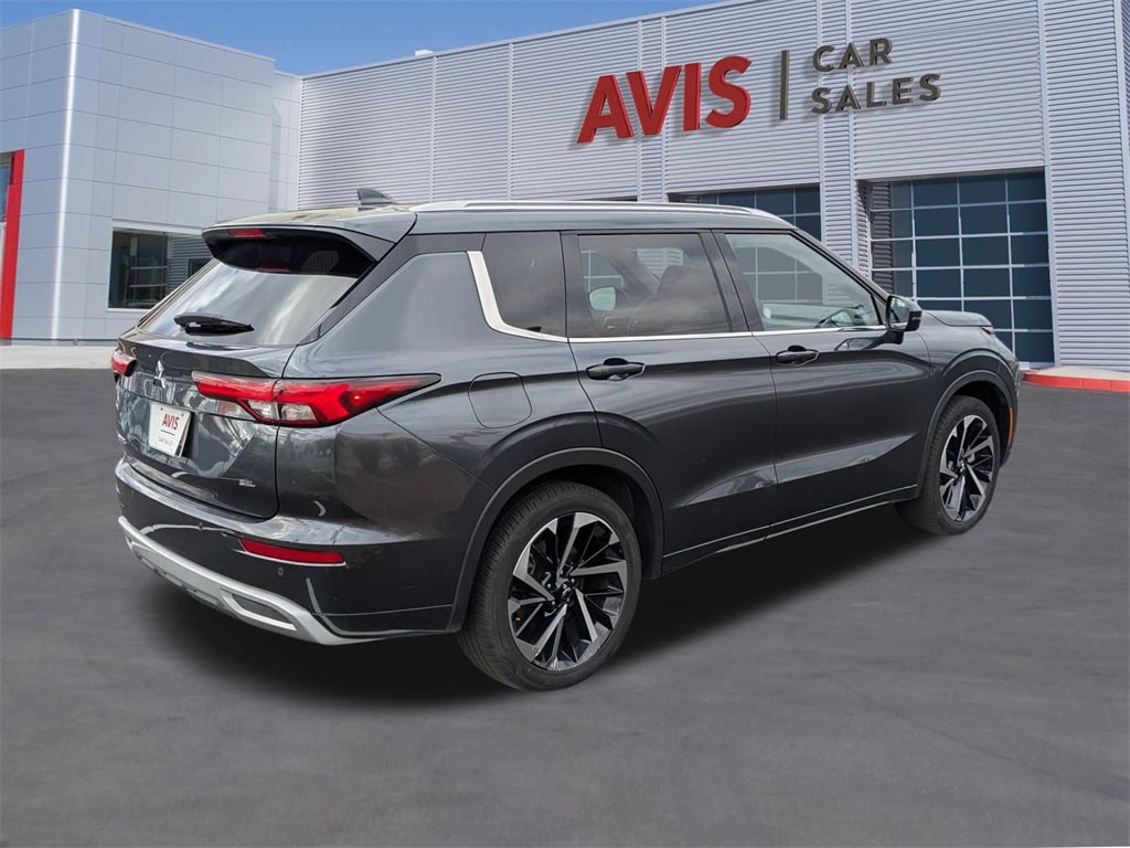 Thumbnail: 2024 Mitsubishi Outlander - 7