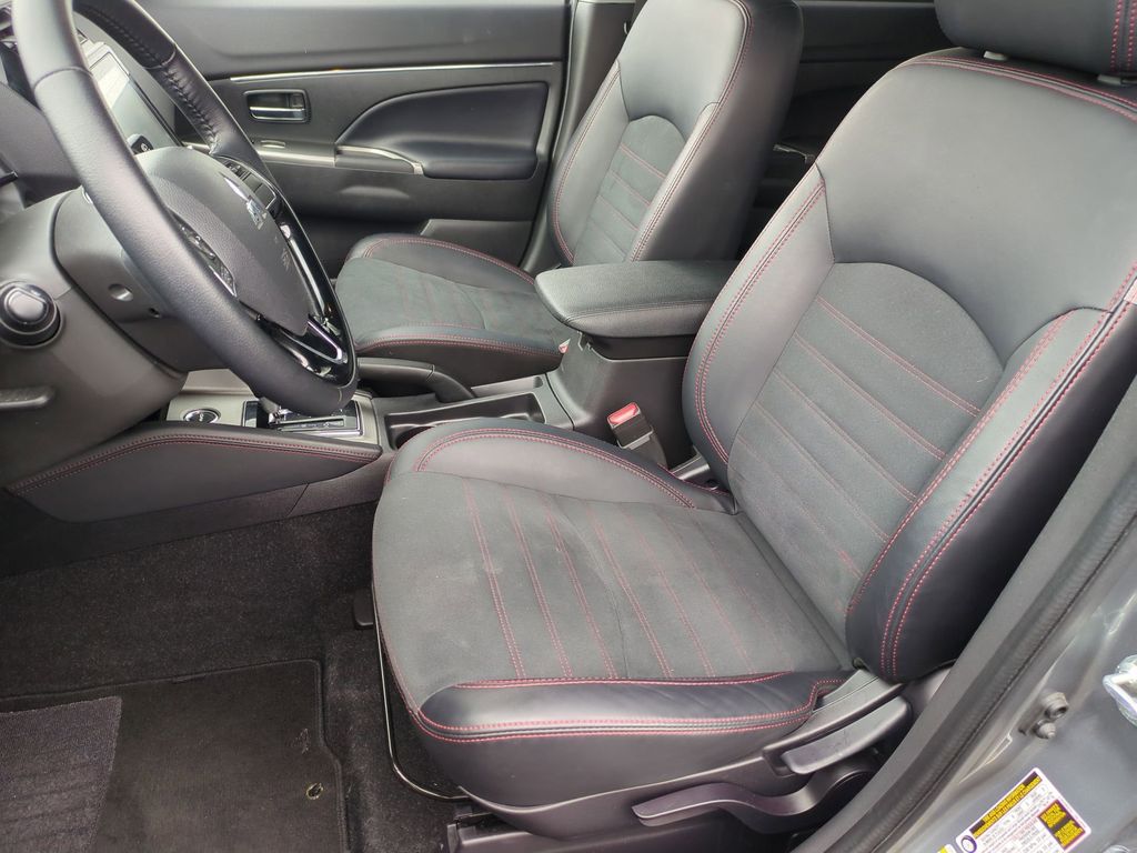 Thumbnail: 2025 Mitsubishi Outlander Sport - 19