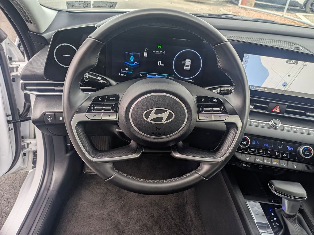 Thumbnail: 2025 Hyundai Elantra - 19