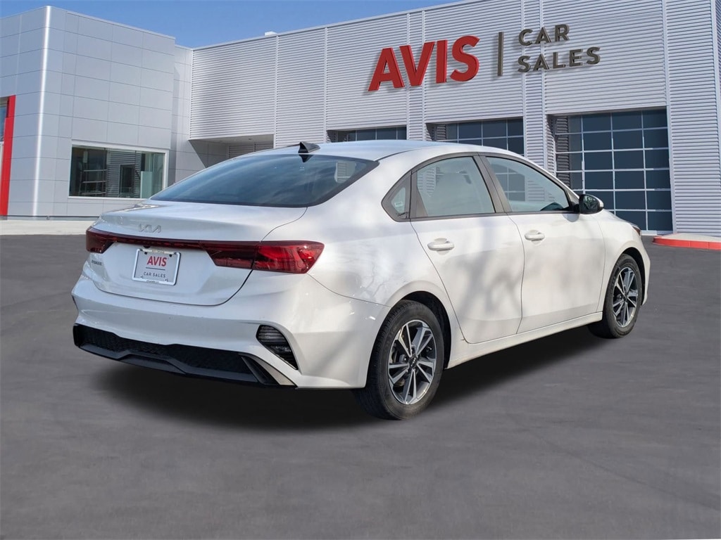 Thumbnail: 2024 Kia Forte - 6