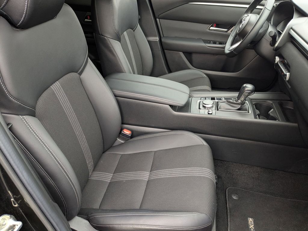 Thumbnail: 2025 Mazda CX-50 - 34