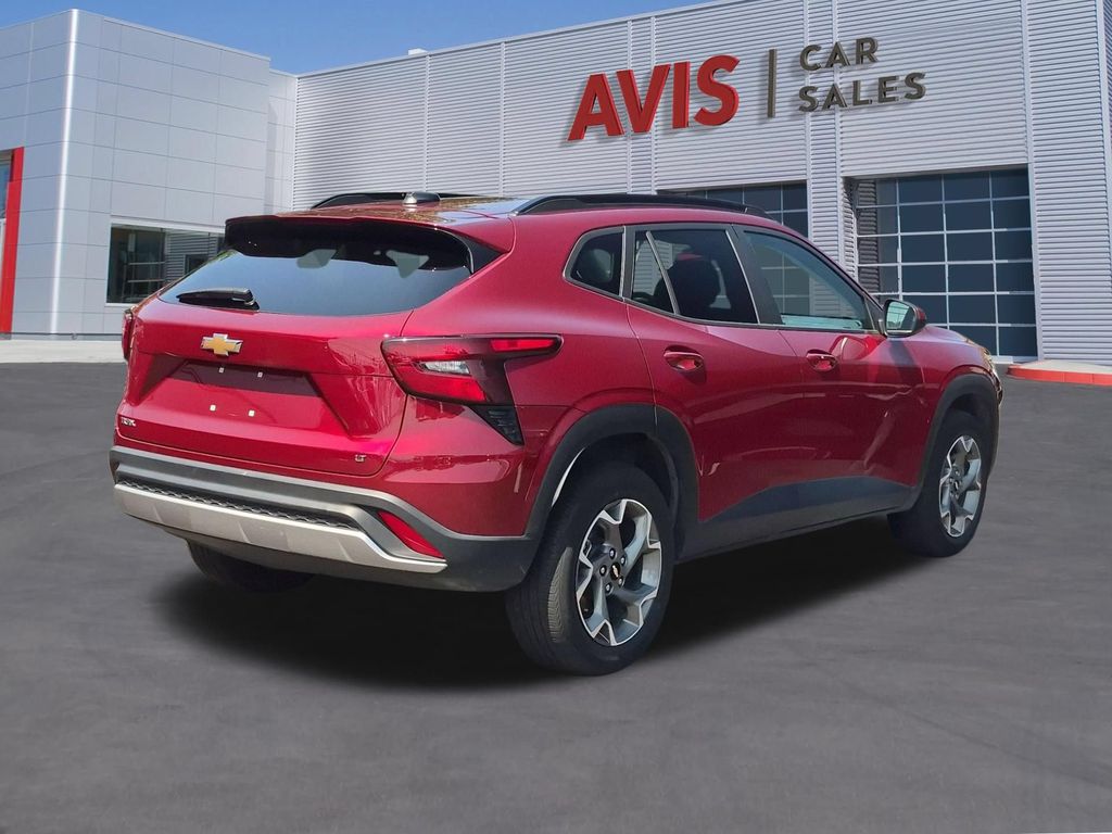 Thumbnail: 2025 Chevrolet Trax - 6