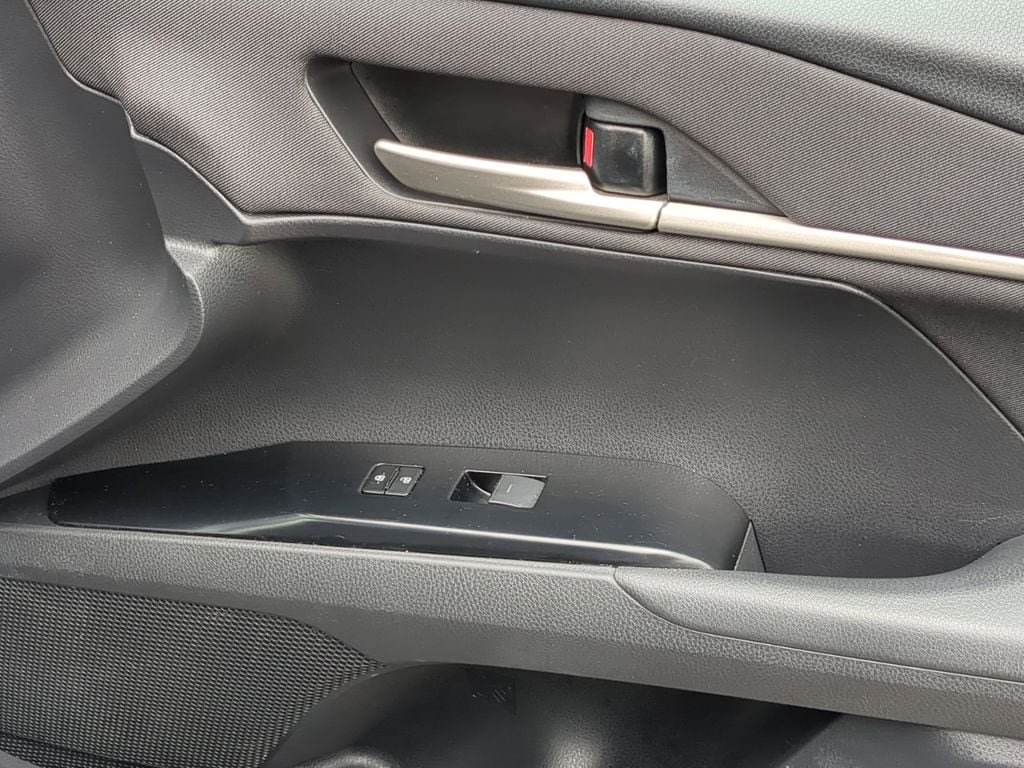 Thumbnail: 2025 Toyota Camry - 33