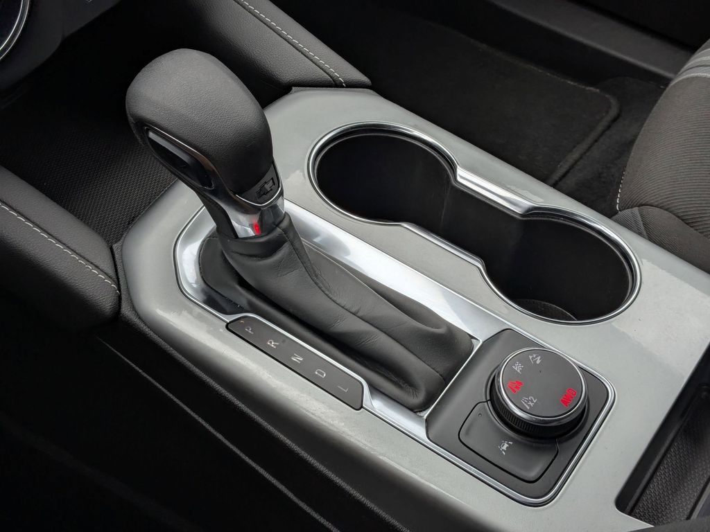 Thumbnail: 2025 Chevrolet Blazer - 24