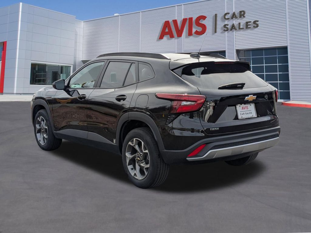 Thumbnail: 2025 Chevrolet Trax - 9
