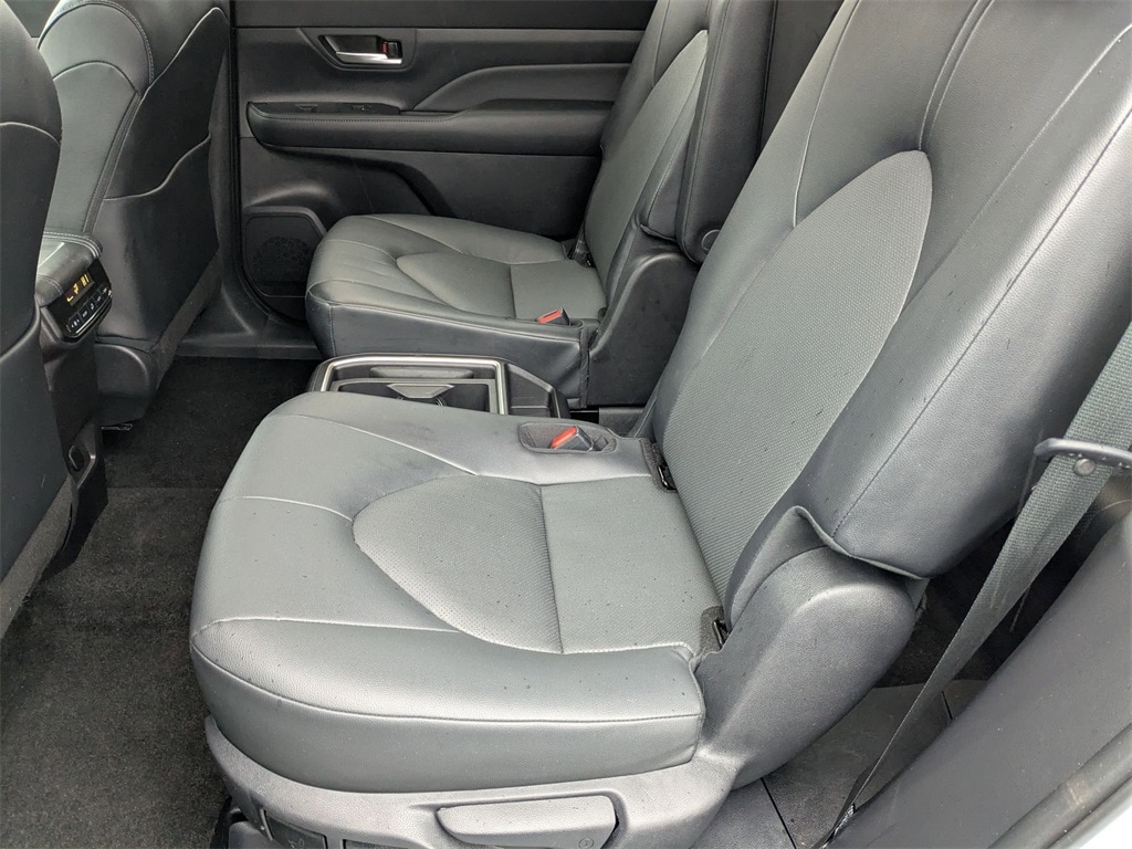 Thumbnail: 2025 Toyota Grand Highlander - 27