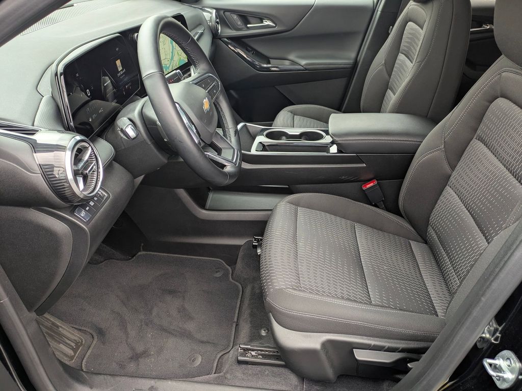 Thumbnail: 2025 Chevrolet Equinox - 31