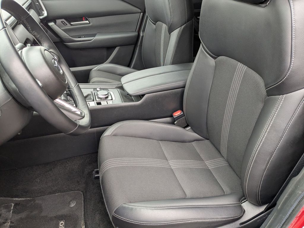 Thumbnail: 2025 Mazda CX-50 - 16