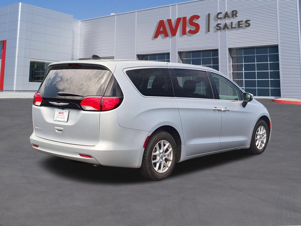 Thumbnail: 2023 Chrysler Voyager - 6