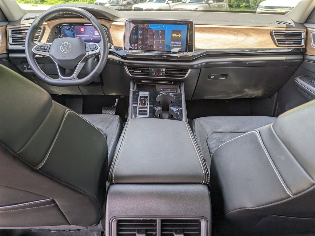 Thumbnail: 2024 Volkswagen Atlas - 25