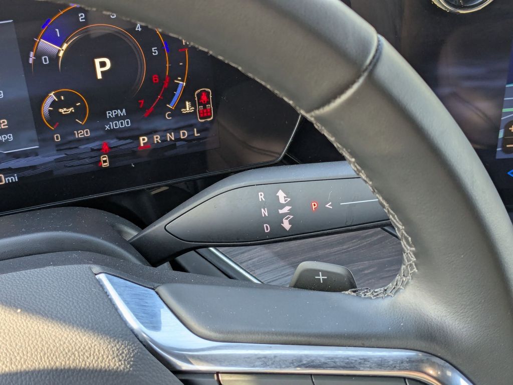 Thumbnail: 2025 Chevrolet Suburban - 28