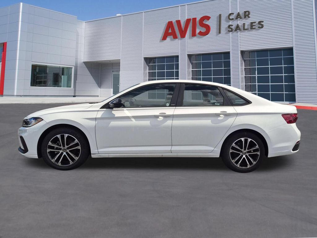 Thumbnail: 2025 Volkswagen Jetta - 10