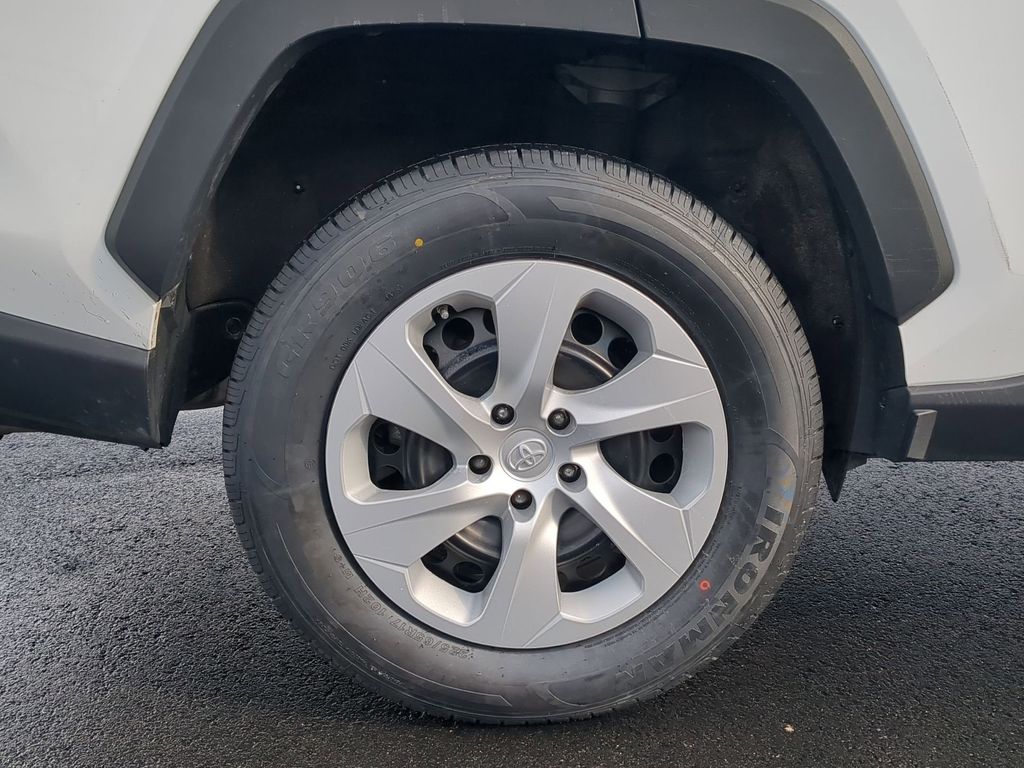 Thumbnail: 2024 Toyota RAV4 - 14