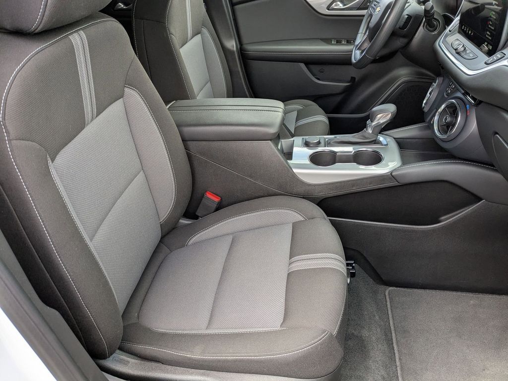 Thumbnail: 2025 Chevrolet Blazer - 34