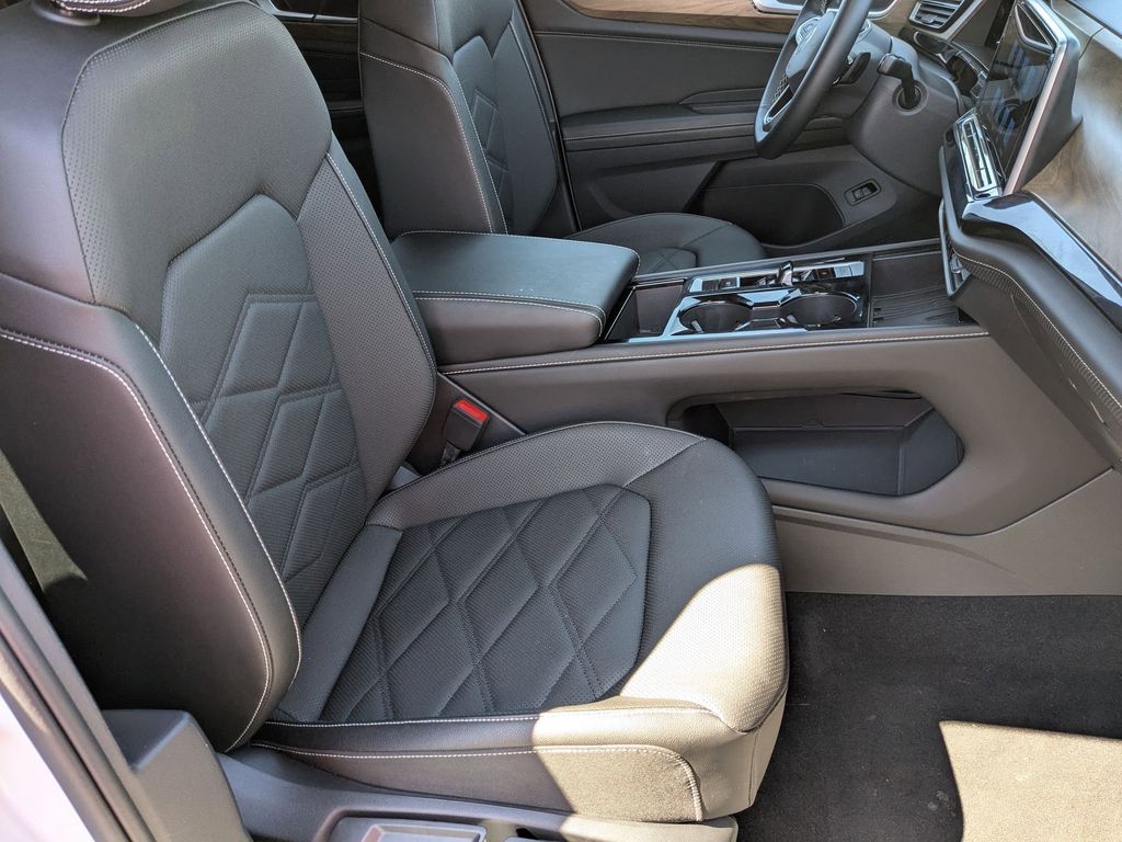 Thumbnail: 2025 Volkswagen Atlas - 35