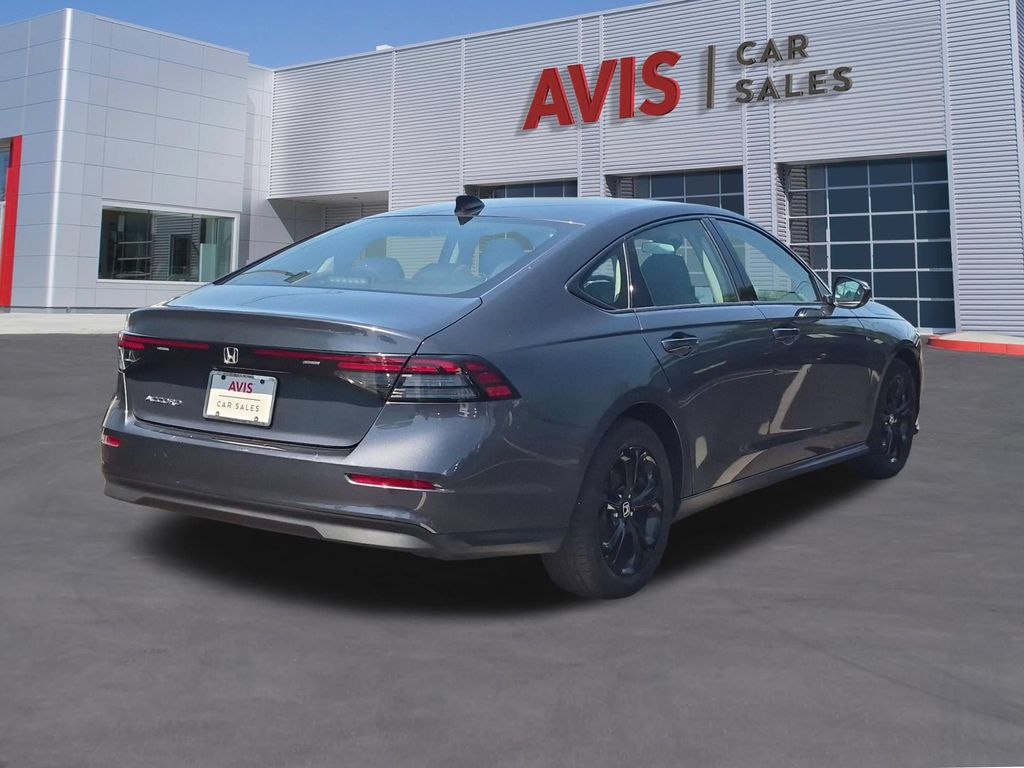 2025 Honda Accord SE - Photo 6