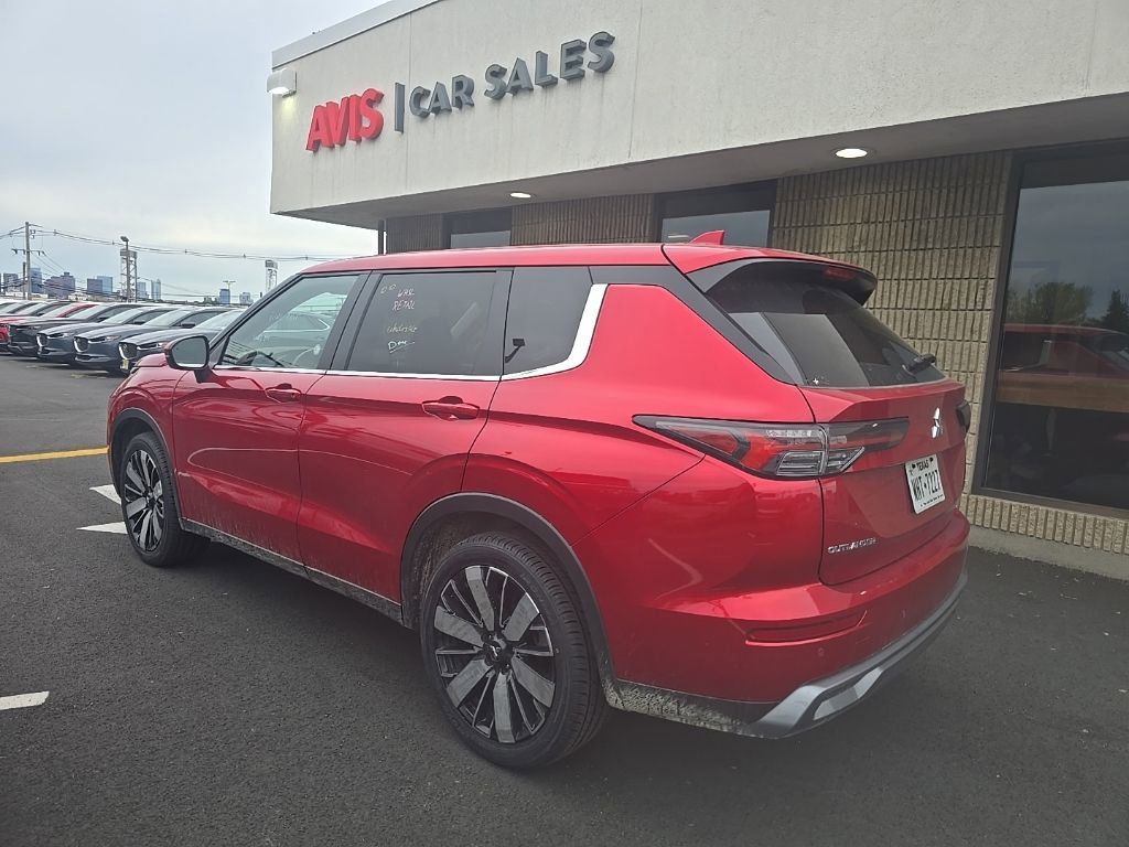 Thumbnail: 2025 Mitsubishi Outlander - 5