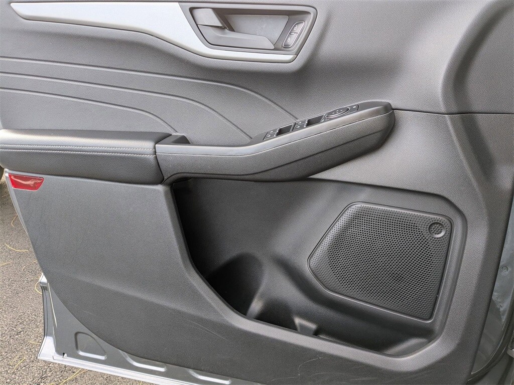 Thumbnail: 2025 Ford Escape - 16