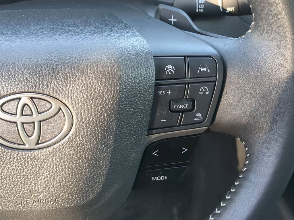 Thumbnail: 2025 Toyota Camry - 22