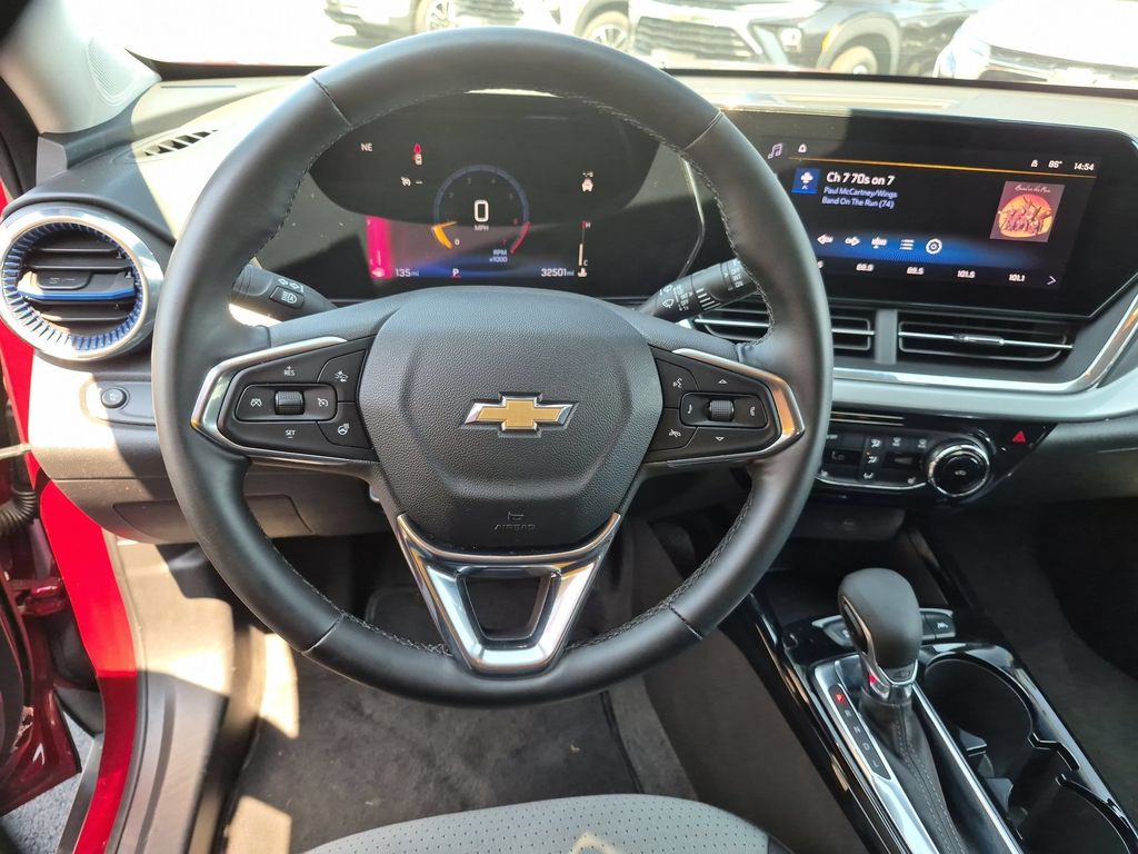 Thumbnail: 2025 Chevrolet Trax - 22