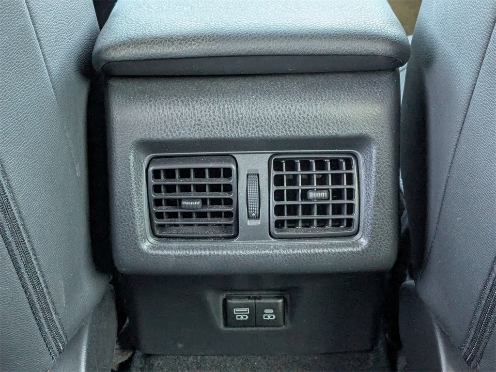 Thumbnail: 2025 Toyota Camry - 29