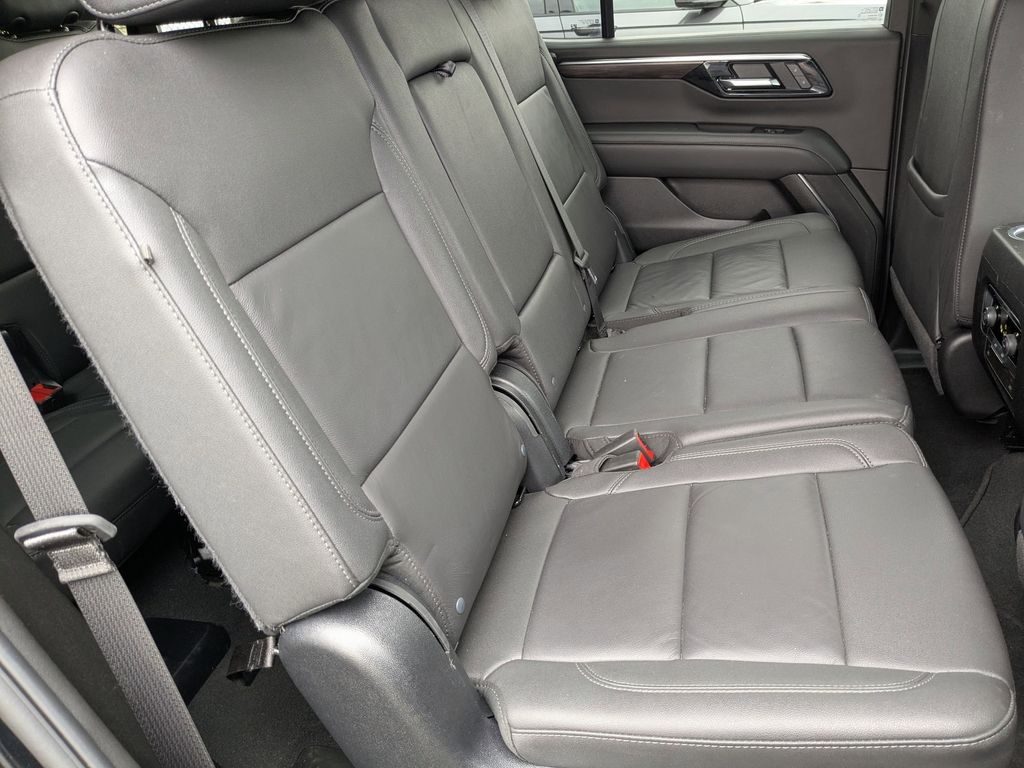 Thumbnail: 2025 Chevrolet Tahoe - 31