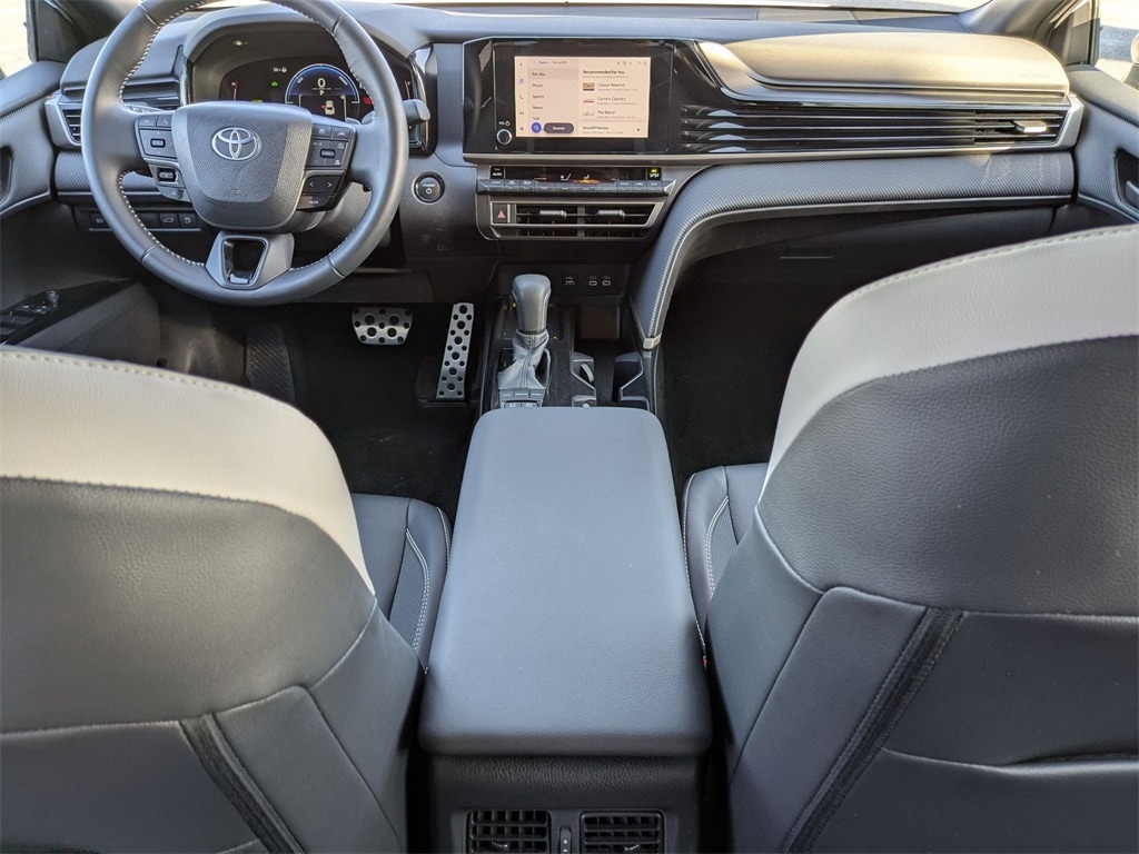 Thumbnail: 2025 Toyota Camry - 31