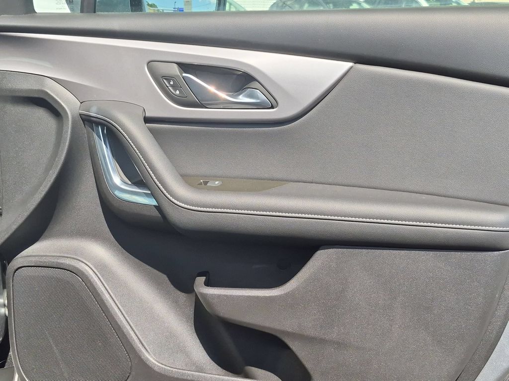 Thumbnail: 2025 Chevrolet Blazer - 33