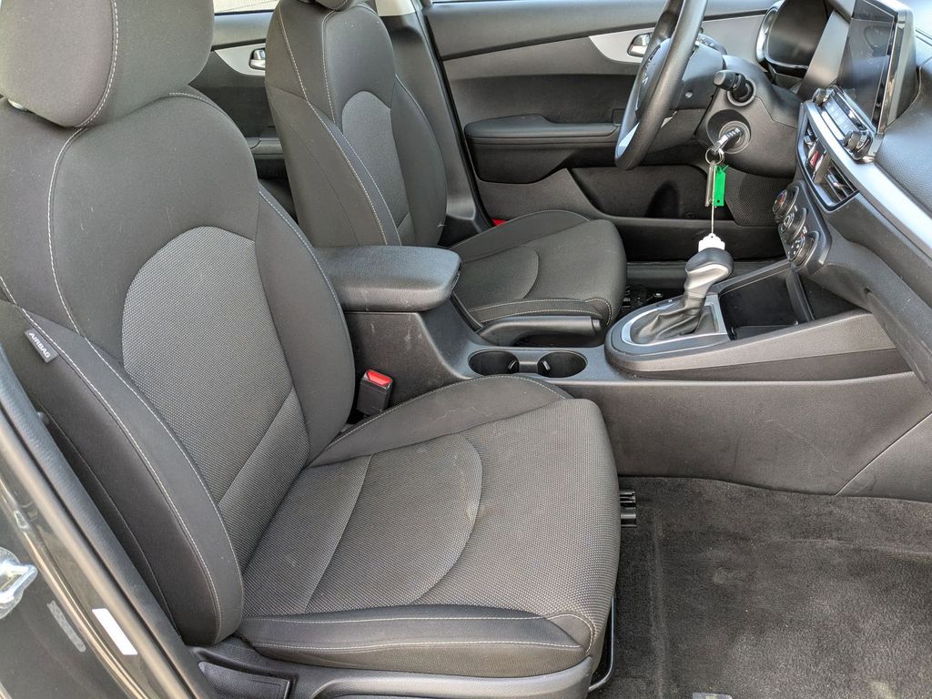 Thumbnail: 2024 Kia Forte - 35