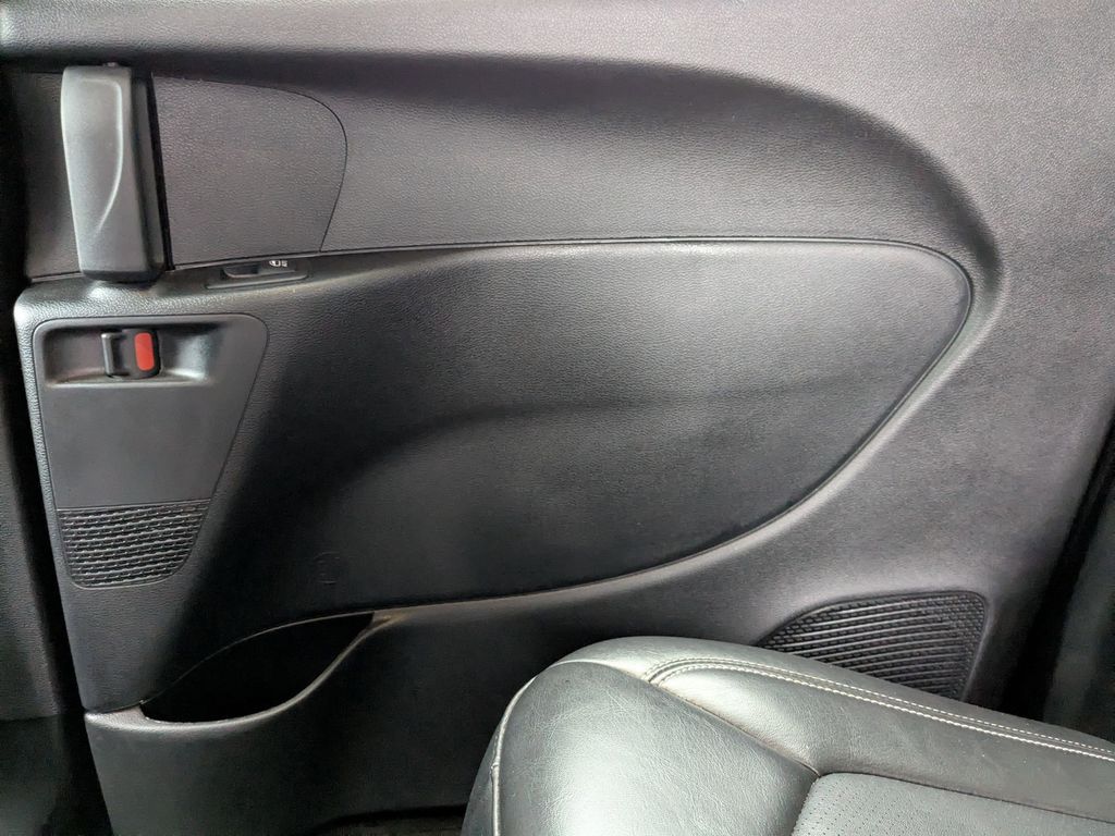 Thumbnail: 2025 Chrysler Pacifica - 25