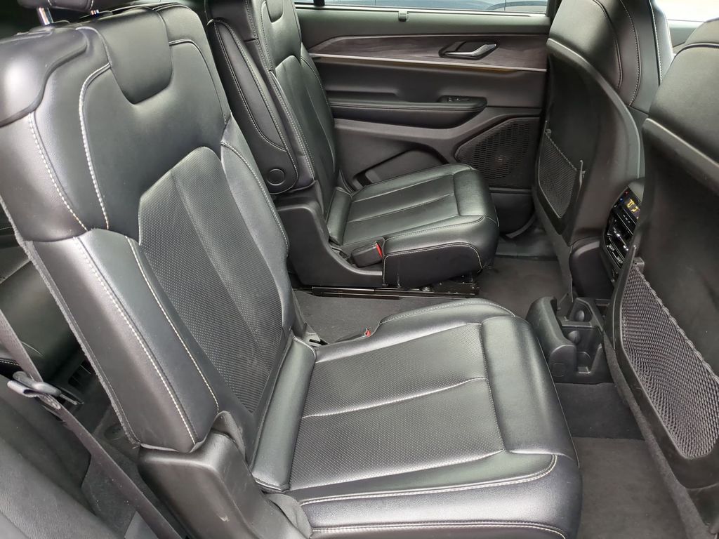 Thumbnail: 2024 Jeep Grand Cherokee L - 31