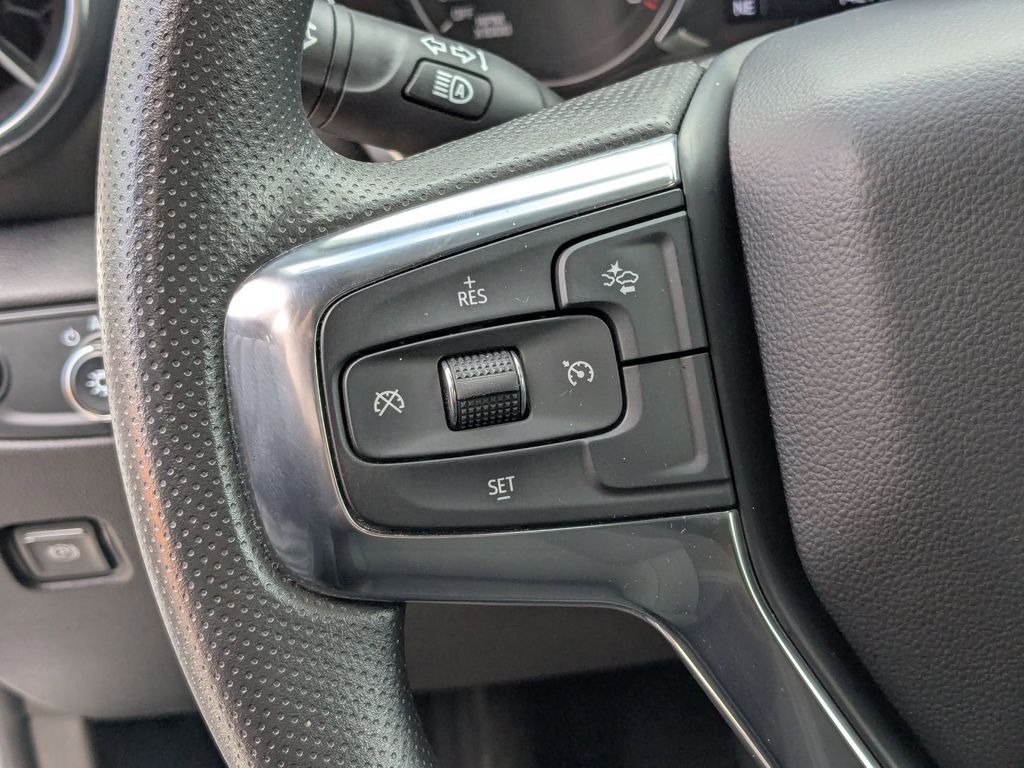 Thumbnail: 2025 Chevrolet Blazer - 18