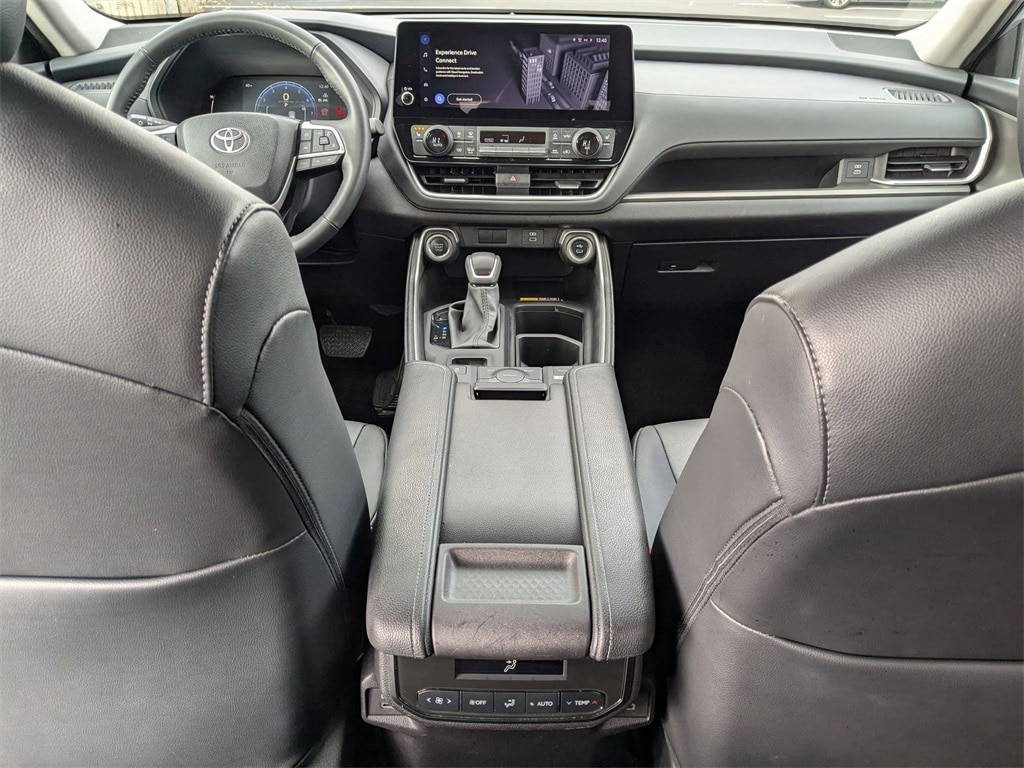 Thumbnail: 2025 Toyota Grand Highlander - 35