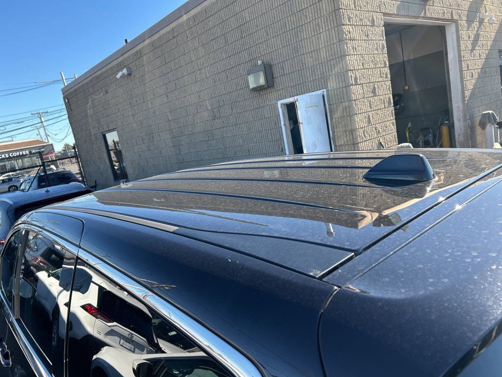 Thumbnail: 2025 Chrysler Pacifica - 9