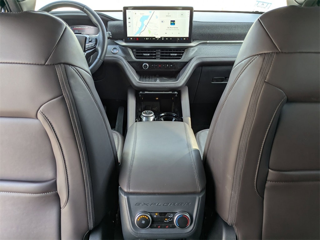 Thumbnail: 2025 Ford Explorer - 33