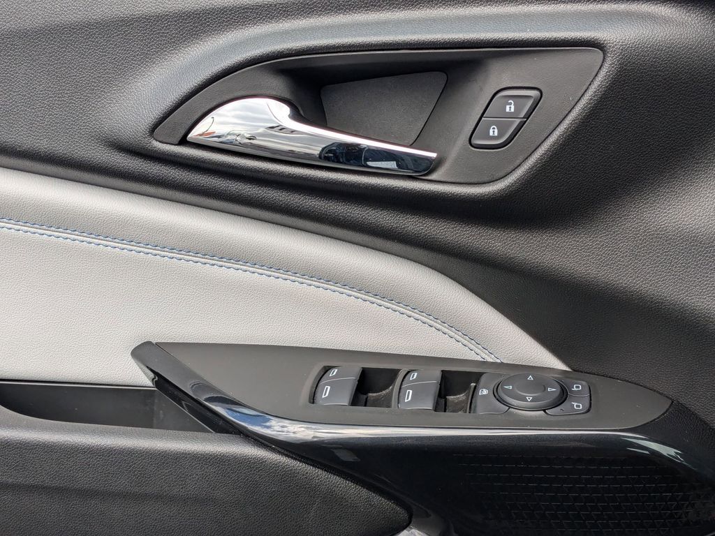 Thumbnail: 2025 Chevrolet Trax - 13