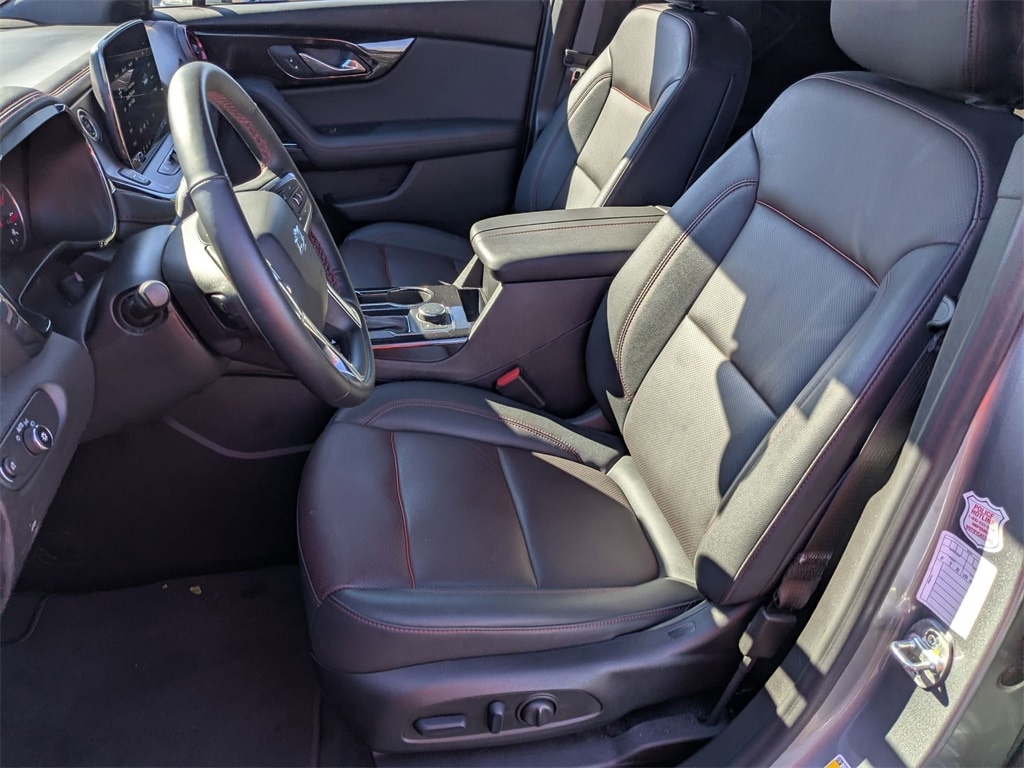 Thumbnail: 2025 Chevrolet Blazer - 18