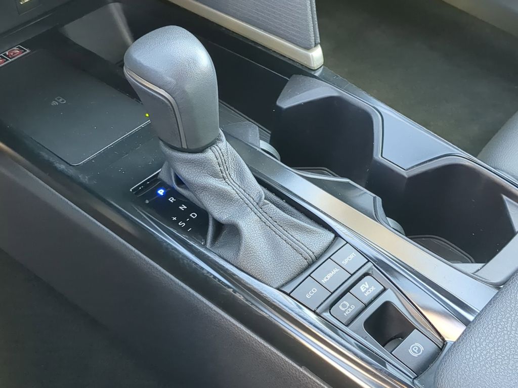 Thumbnail: 2025 Toyota Camry - 20