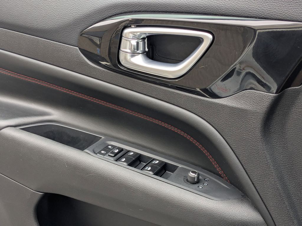 Thumbnail: 2025 Jeep Compass - 13