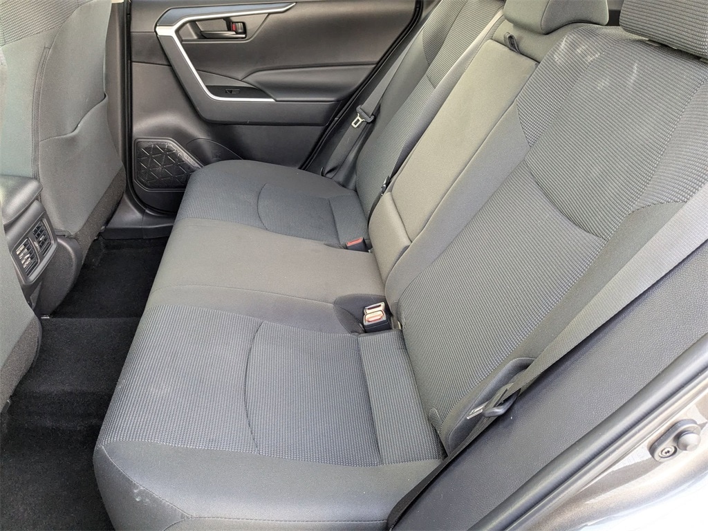 Thumbnail: 2025 Toyota RAV4 - 27