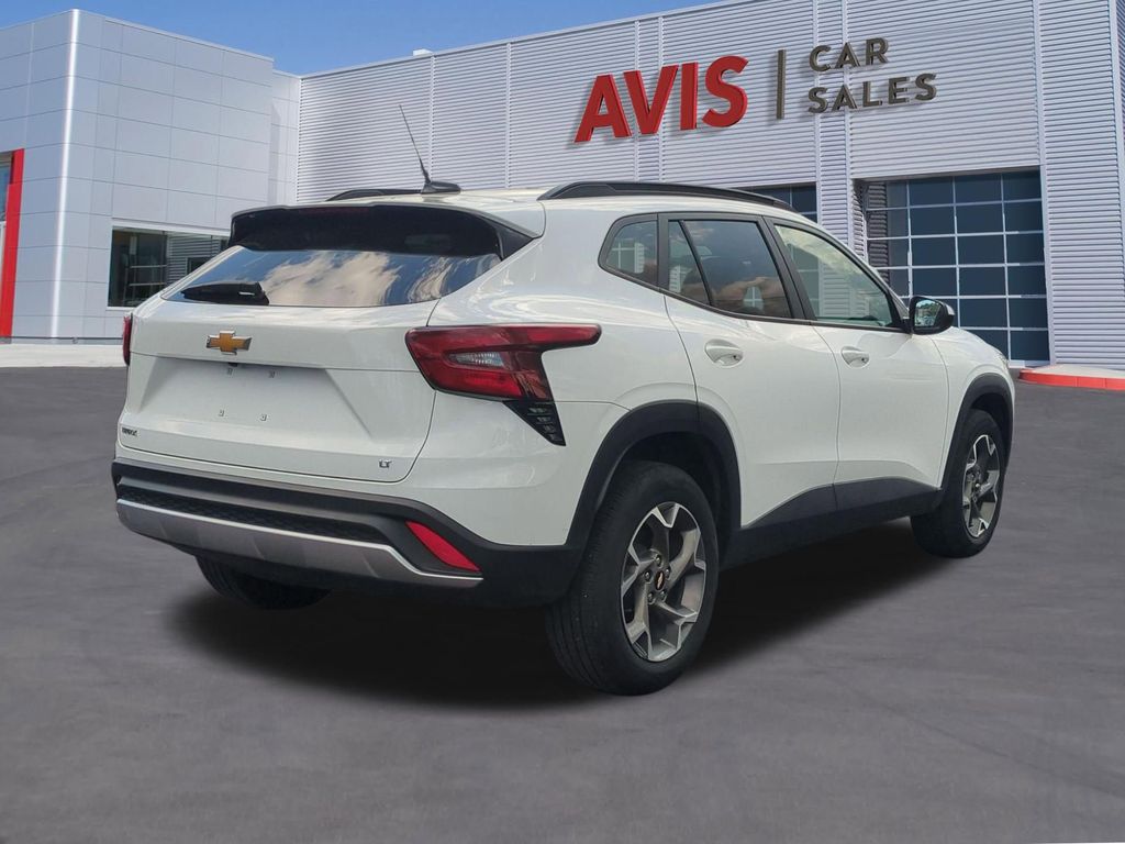 Thumbnail: 2025 Chevrolet Trax - 6