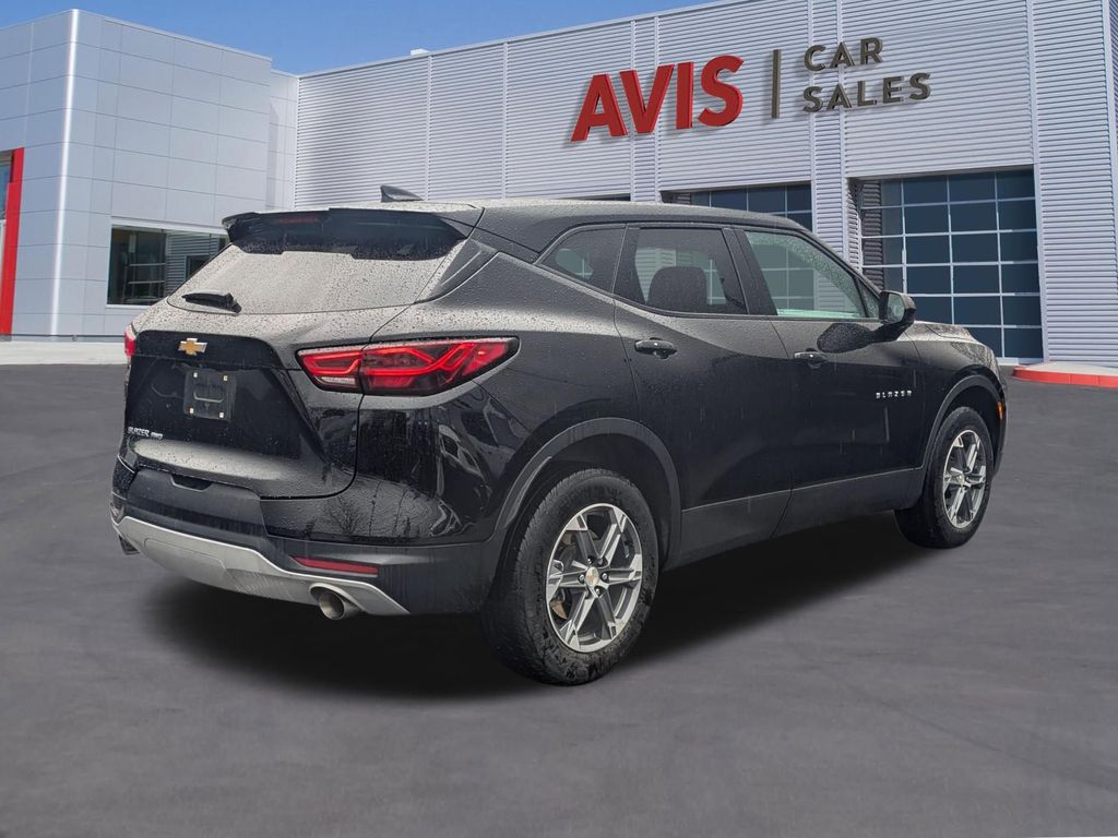 Thumbnail: 2025 Chevrolet Blazer - 6