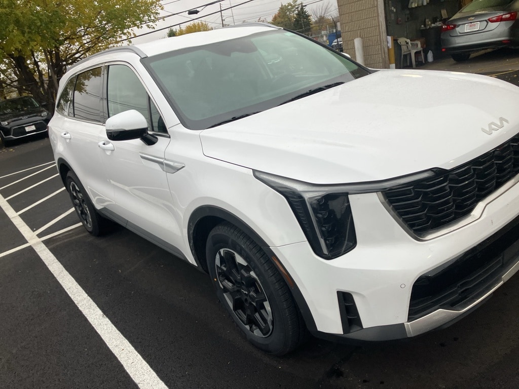 Thumbnail: 2024 Kia Sorento - 2